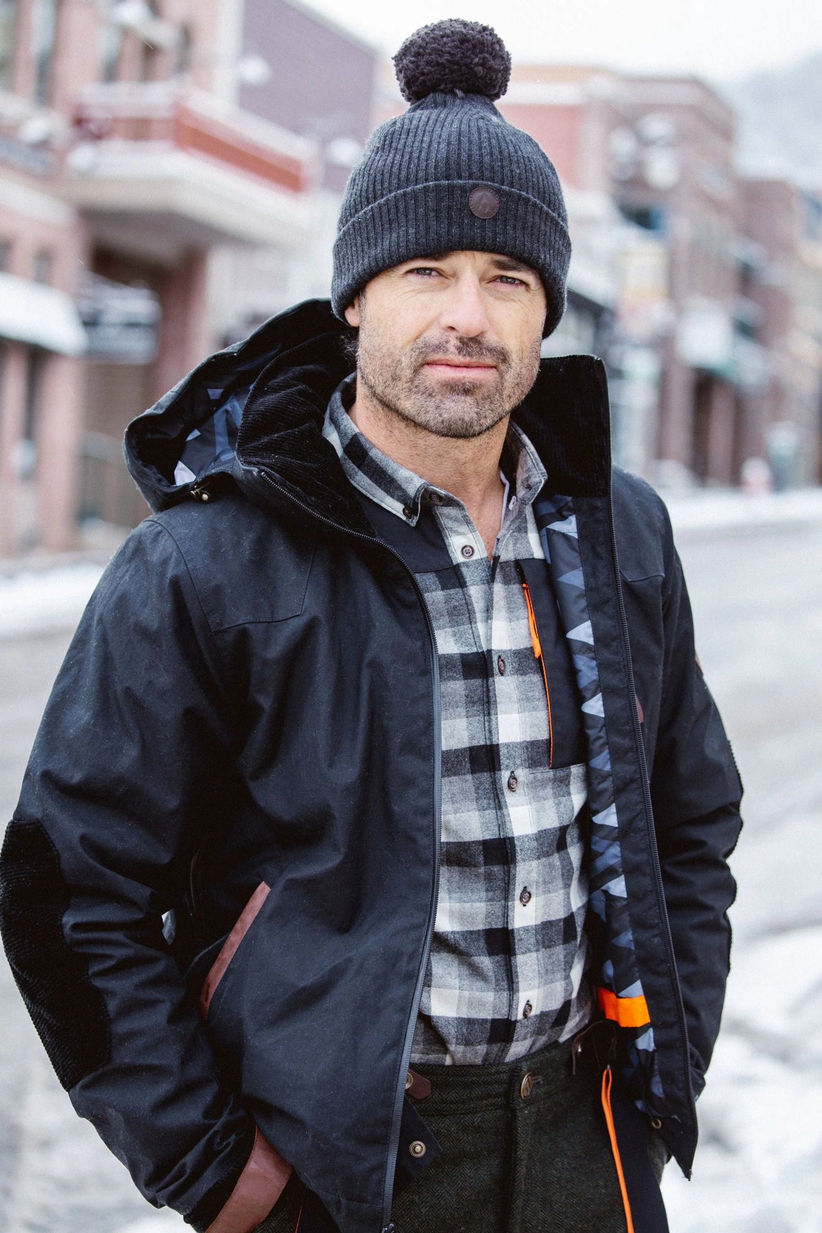 Veste Frontier